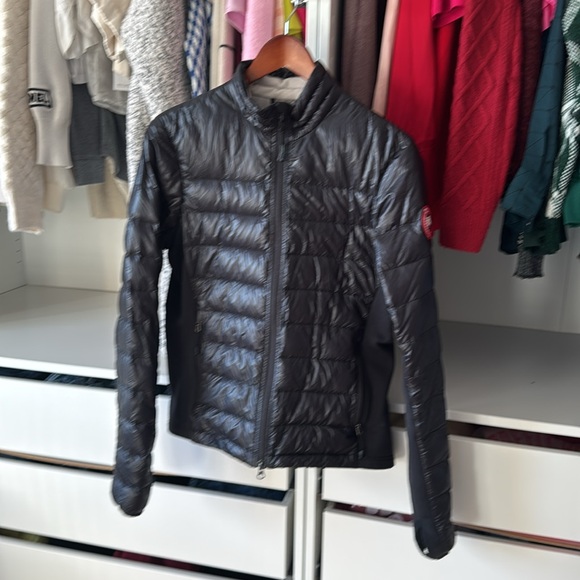Canada Goose Hybridge Lite Down Jacket - Picture 11 of 13